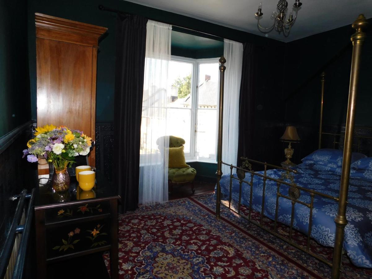 The Bear Bread Bakery B&B, Ensuite Rooms Above The Bakery, Colyton 외부 사진