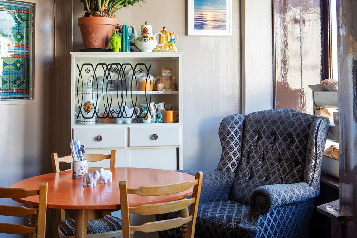 The Bear Bread Bakery B&B, Ensuite Rooms Above The Bakery, Colyton 외부 사진