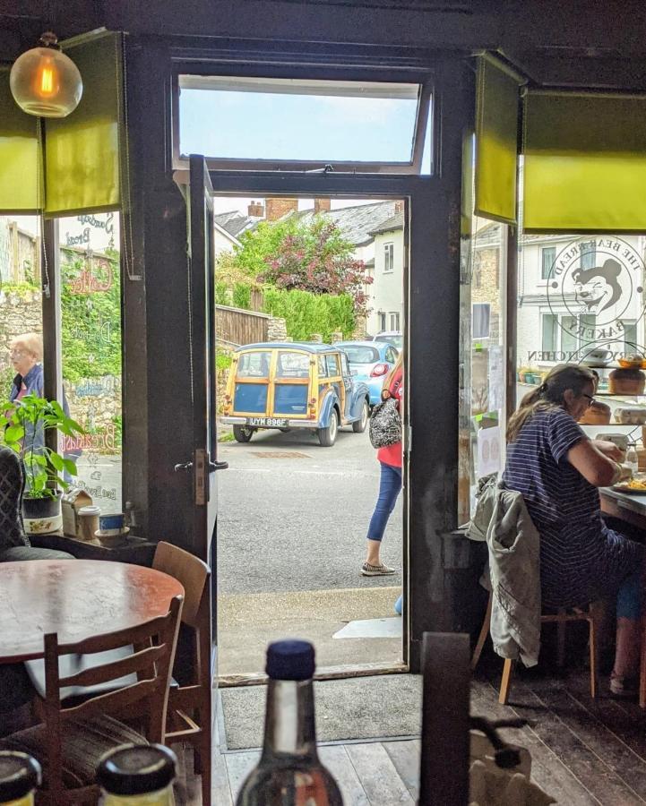 The Bear Bread Bakery B&B, Ensuite Rooms Above The Bakery, Colyton 외부 사진