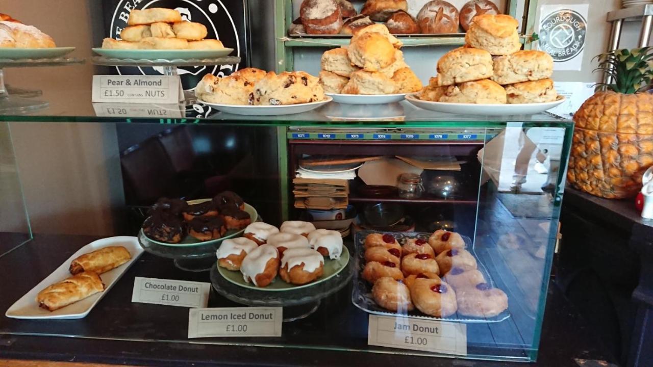 The Bear Bread Bakery B&B, Ensuite Rooms Above The Bakery, Colyton 외부 사진