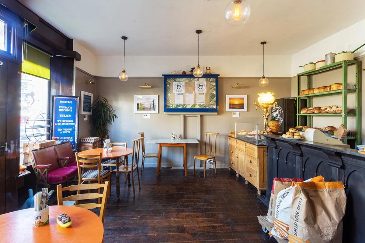 The Bear Bread Bakery B&B, Ensuite Rooms Above The Bakery, Colyton 외부 사진